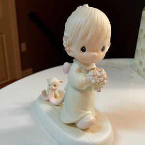 PRECIOUS MOMENTS "Sharing Our Joy Together"